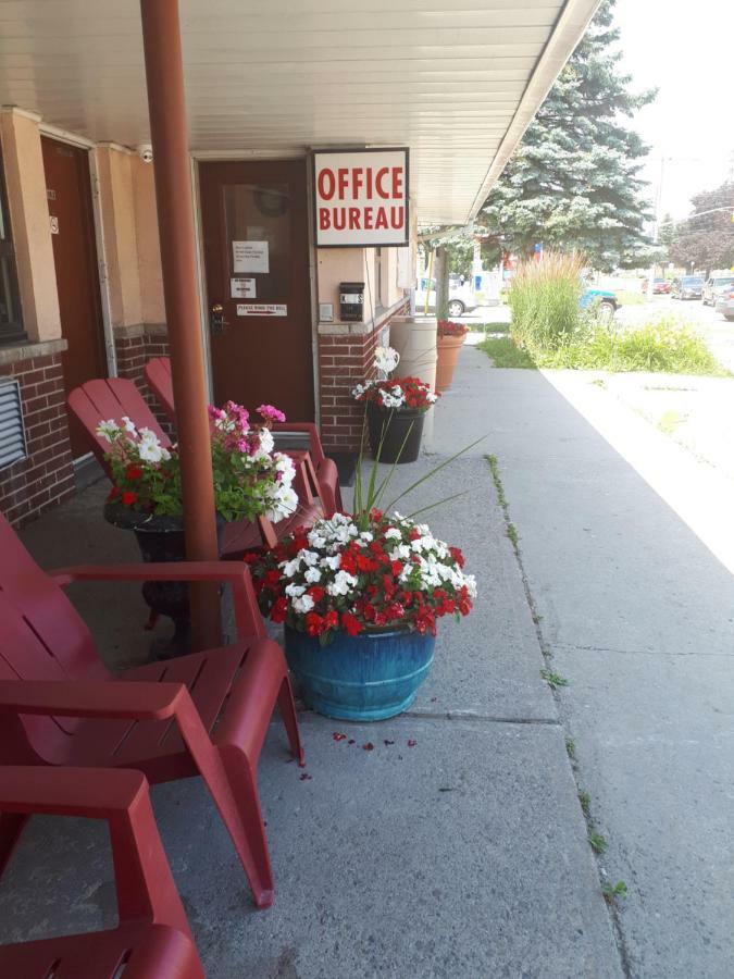 Liberty Inn Bowmanville Exterior foto